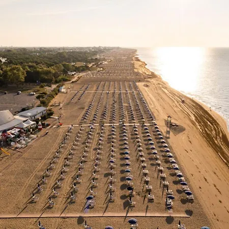 Lovely One Bedroom Close To The * Μπιμπιόνε