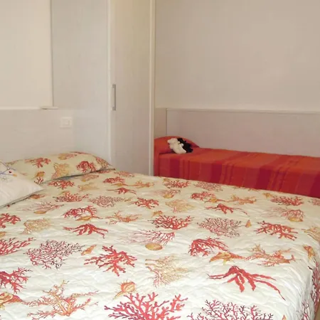 Modern One Bedroom With Solarium Διαμέρισμα *